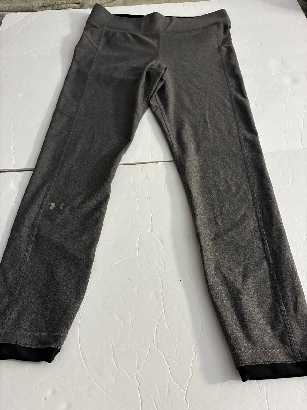 Under Armour Heat Gear Compression Leggings Gray M Activewear Running Outdoors